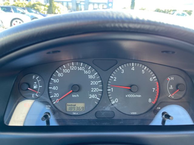 Toyota Avensis  1.8 Linea Sol