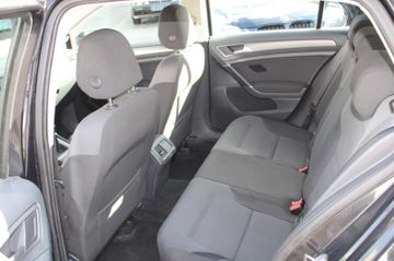 Volkswagen Golf - 8