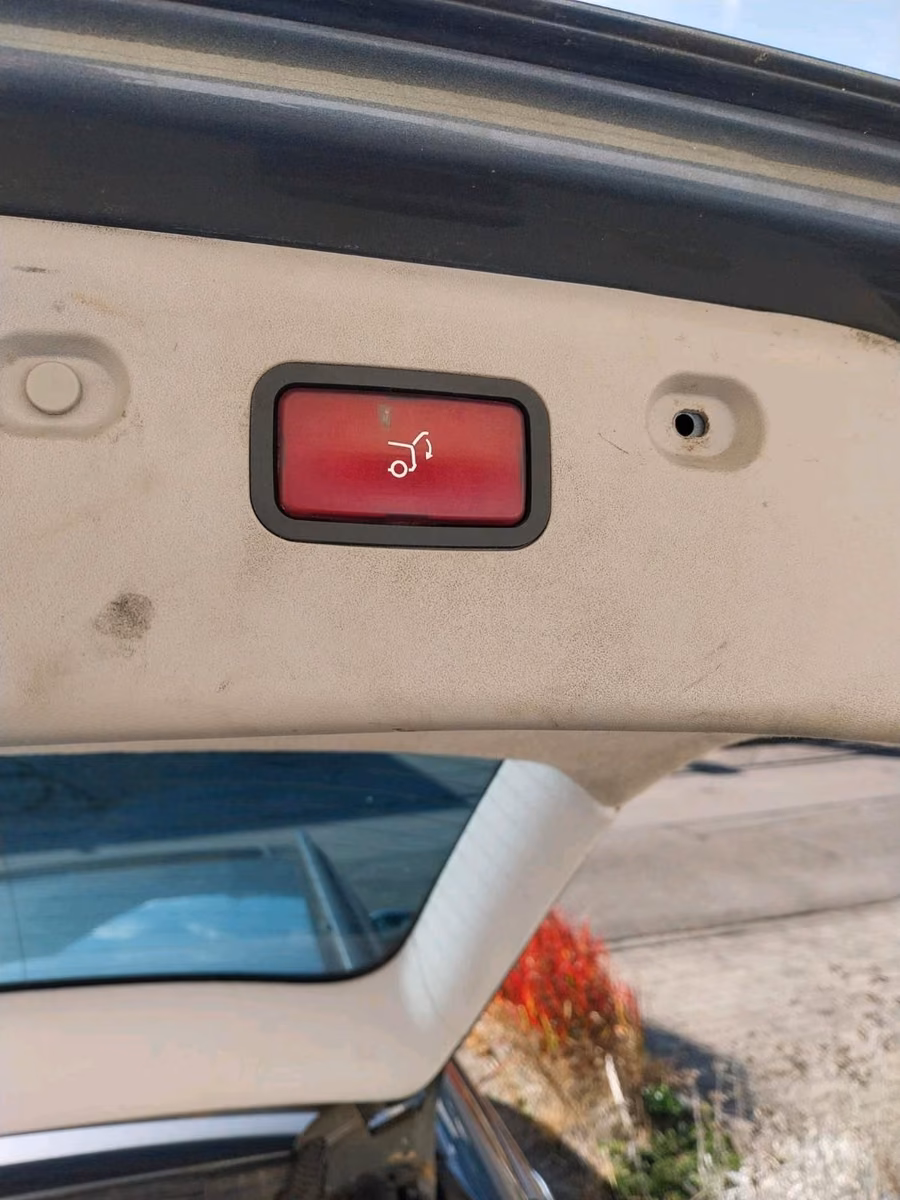 Mercedes-Benz E280 2005 — photo 14