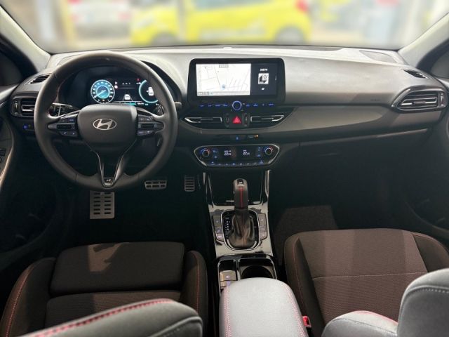 Fahrzeugabbildung Hyundai i30 Kombi (MY25) 1.5 T-GDI  7-DCT N Line+Panoram