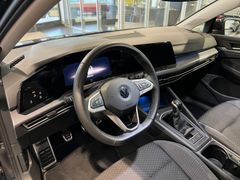 VW Golf 1.5 TSI Active | LED | Navi | App | DAB VW Golf 1.5 TSI Active | LED | Navi | App | DAB