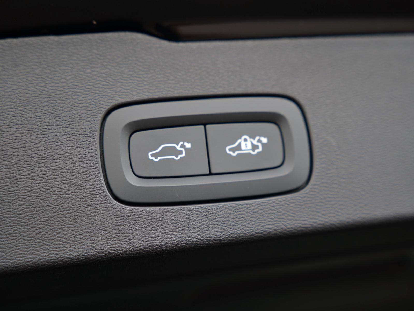 Volvo V60 B4 Core LEDER+NAVI+4xSHZ+KEYLESS+PDC+CAM, миниатюра 26