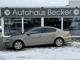 Volkswagen Passat Lim. Comfortline BlueMotion+PDC+KLIMA+ - VW Passat Gebrauchtwagen in Bremen