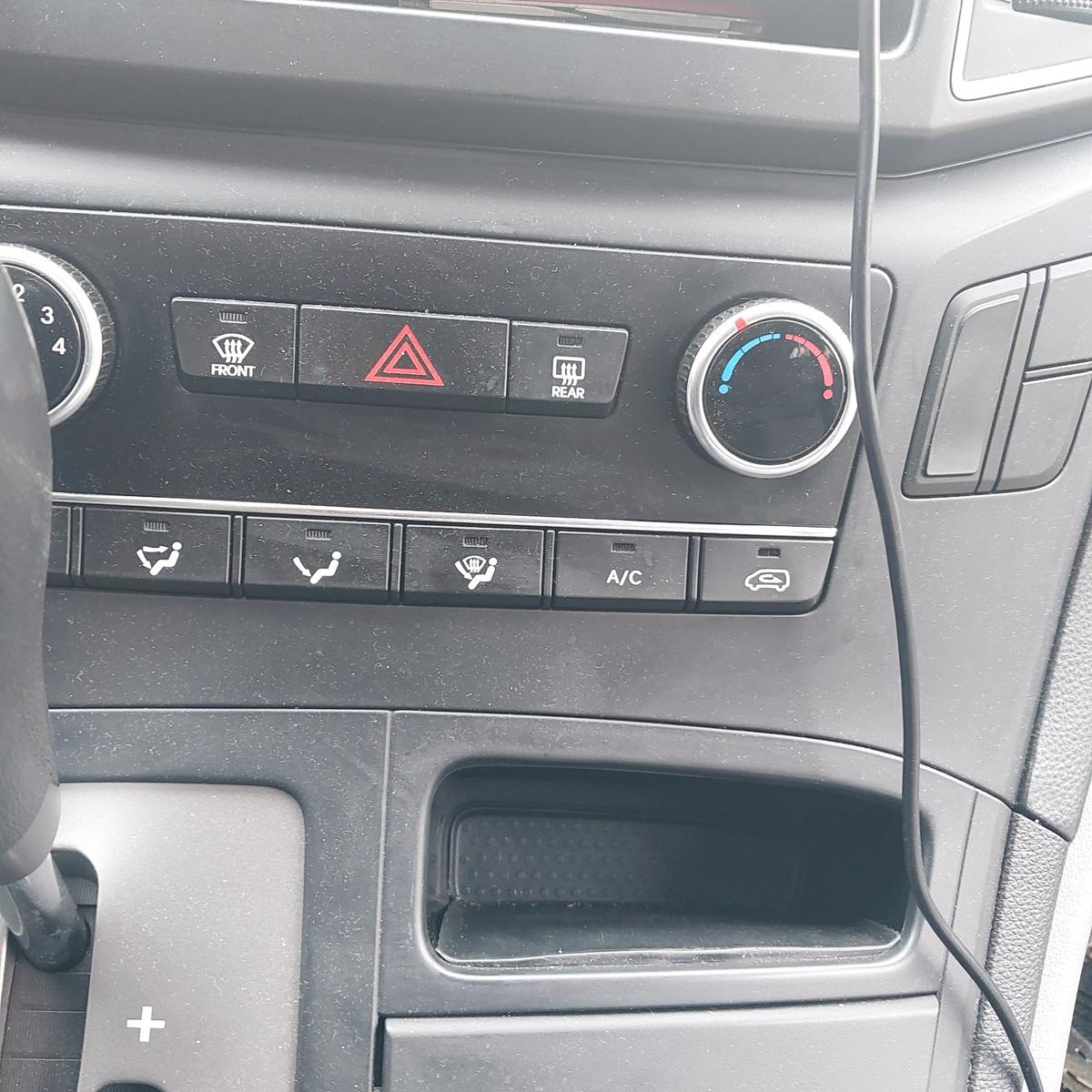 Hyundai H-1