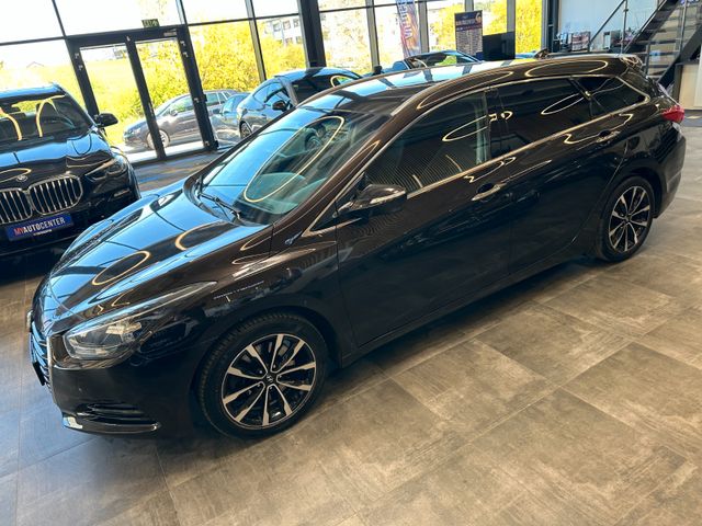 Hyundai i40 cw blue Premium *Navi*TOP*AHK*