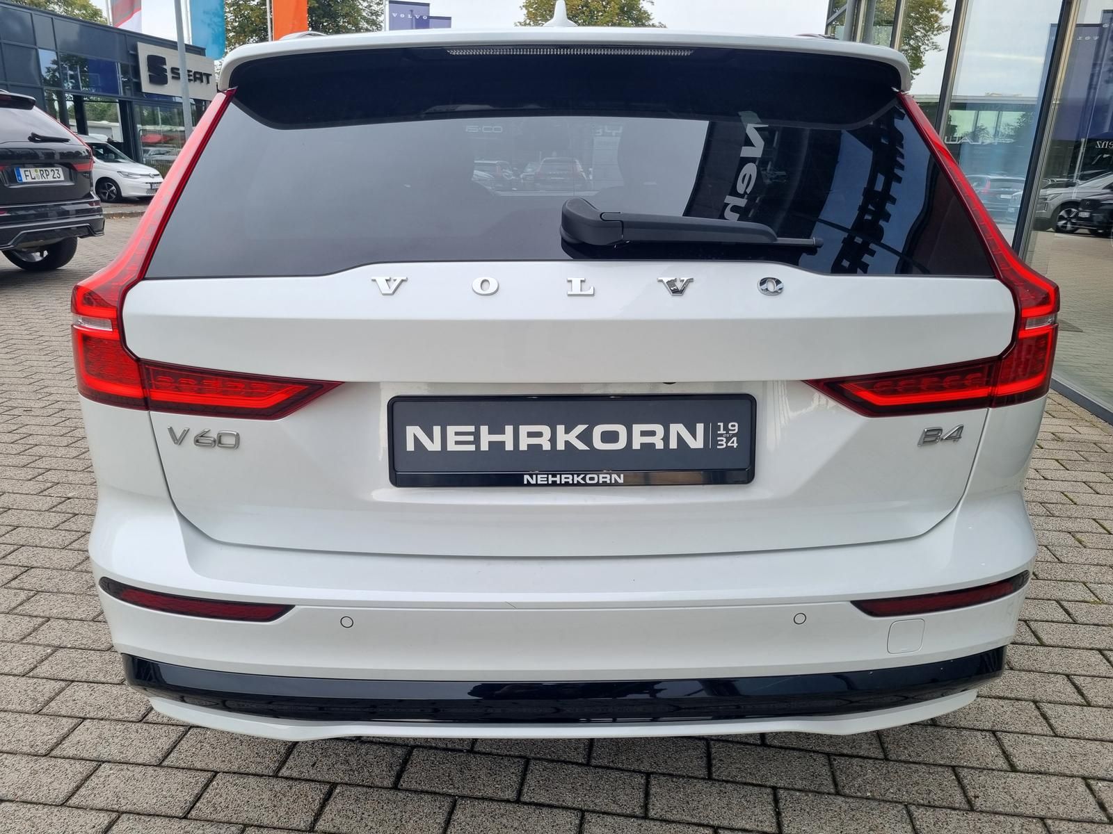 Fahrzeugabbildung Volvo V60 B4 Diesel Plus Dark 'Standheizung'