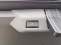 Multivan 2.0 TDI LÜ DSG 7 Sitzer Standh.AHK.LED – Bild 23