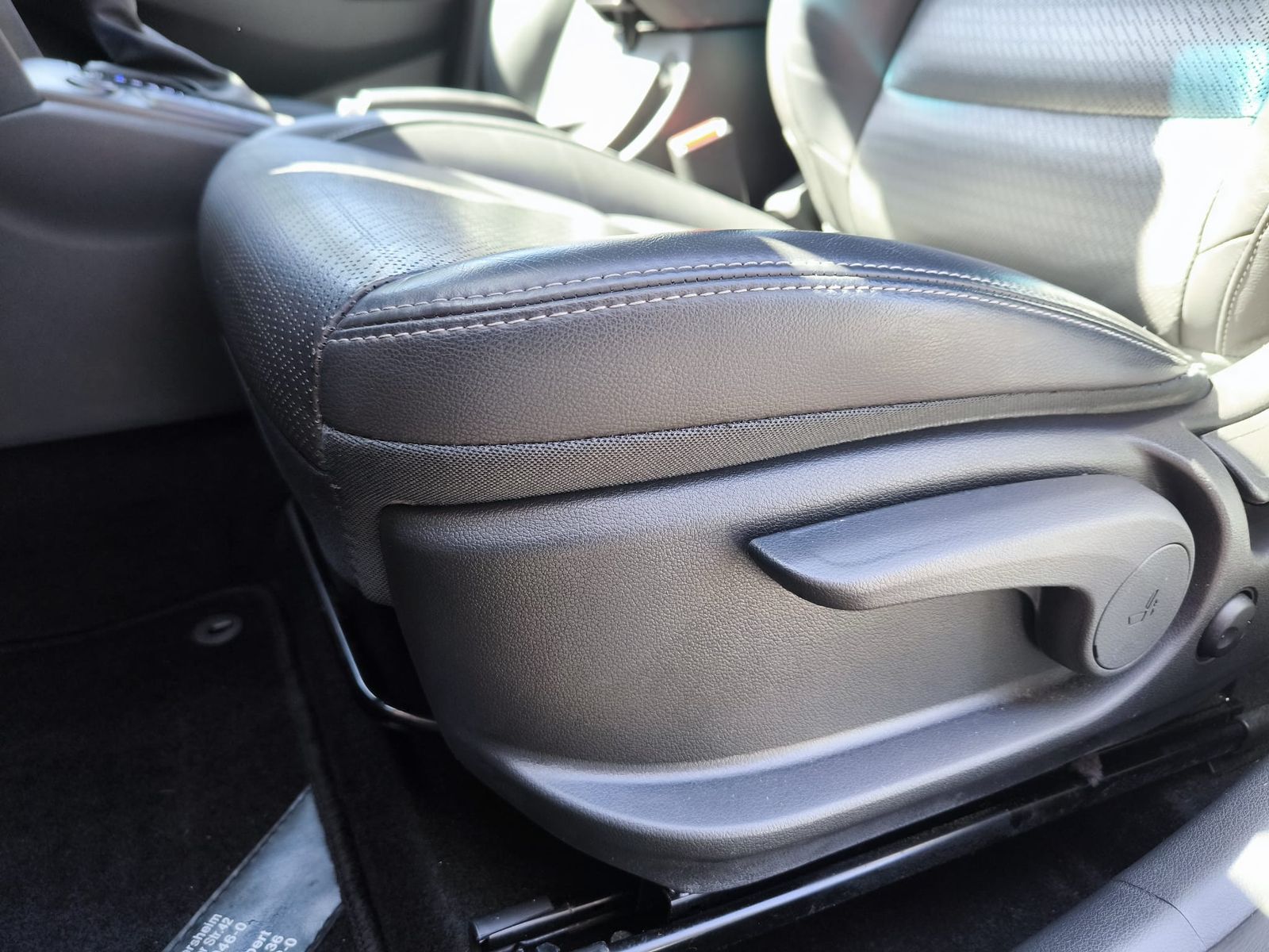 Fahrzeugabbildung Hyundai Kona Premium GLASD+LED+NAVI+KAM+SHZ+AHK+ACC+