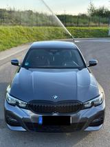 BMW 320i xDrive M Sport Automatik *Top Zustand* - BMW 320: 320i Xdrive