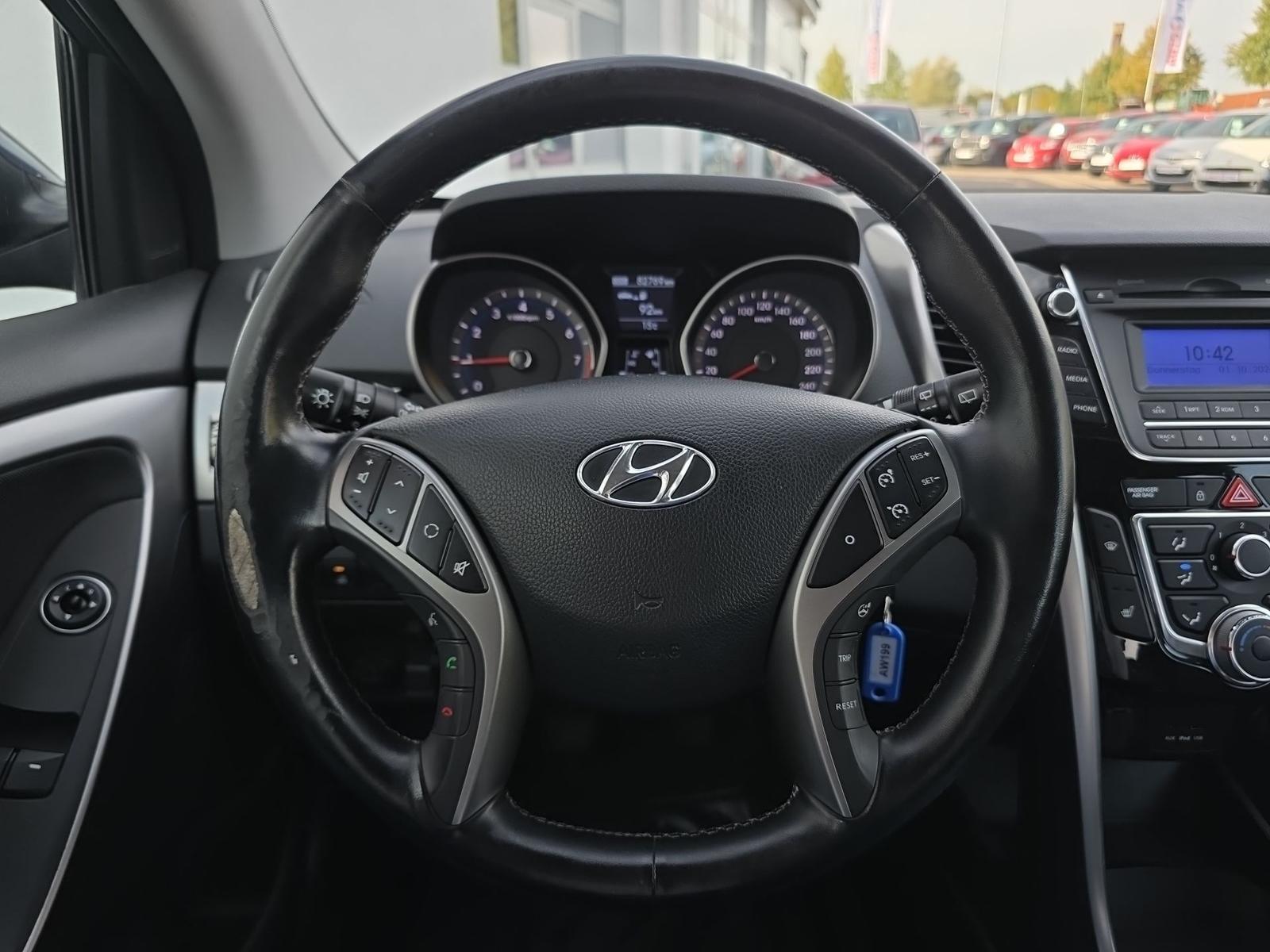 Hyundai i30 1.4 Classic Tempomat Sitzheizung Klima PDC