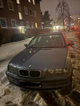 BMW 318i touring 318i - BMW 318 aus 2000: 318i