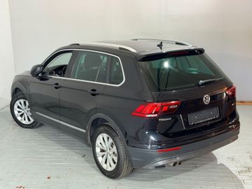 Volkswagen Tiguan - 12