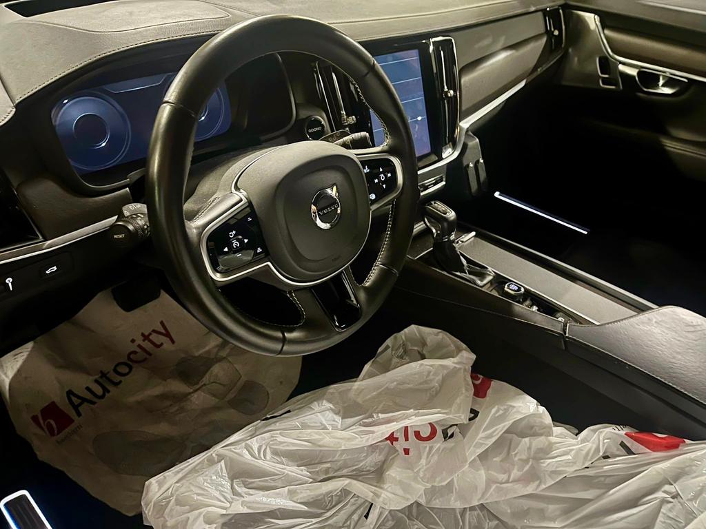 Volvo V90 Cross Country