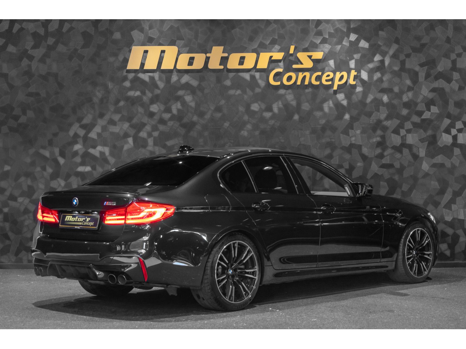 BMW M5 F90 X-Drive imagem 2