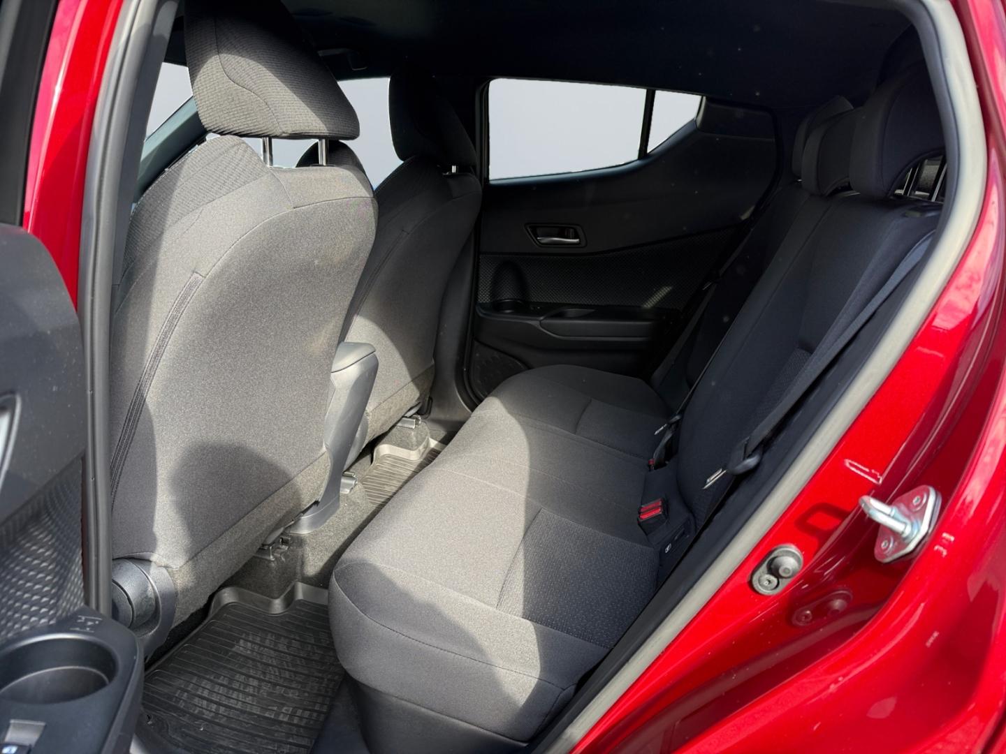 Toyota C-HR 1.8 Hybrid Team D *Bi-LED*ACC*CAM*SHZ*PDC*