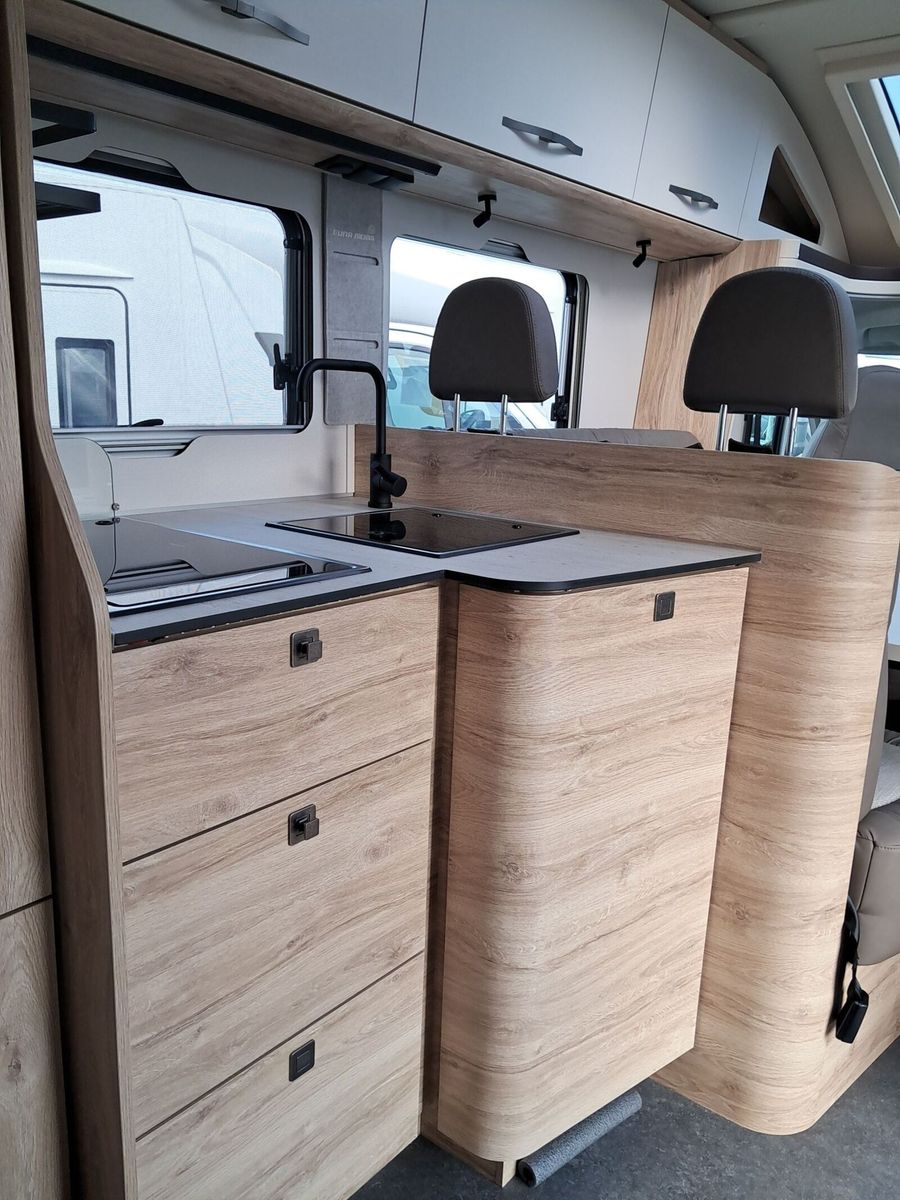 Fahrzeugabbildung Eura Mobil Profila T PT 675 SB Mondial Pakete, Automatik