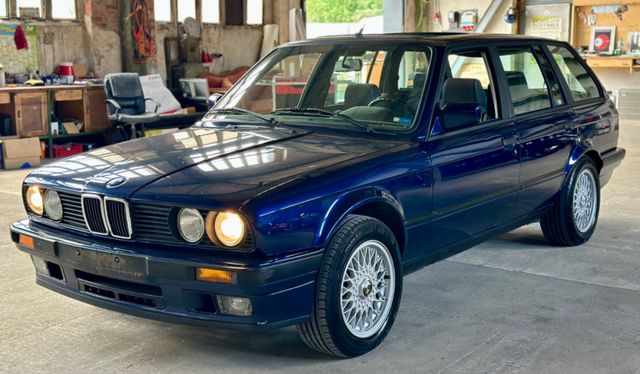 BMW 318i E30 Kombi Touring mauritiusblau! Klima Oldi