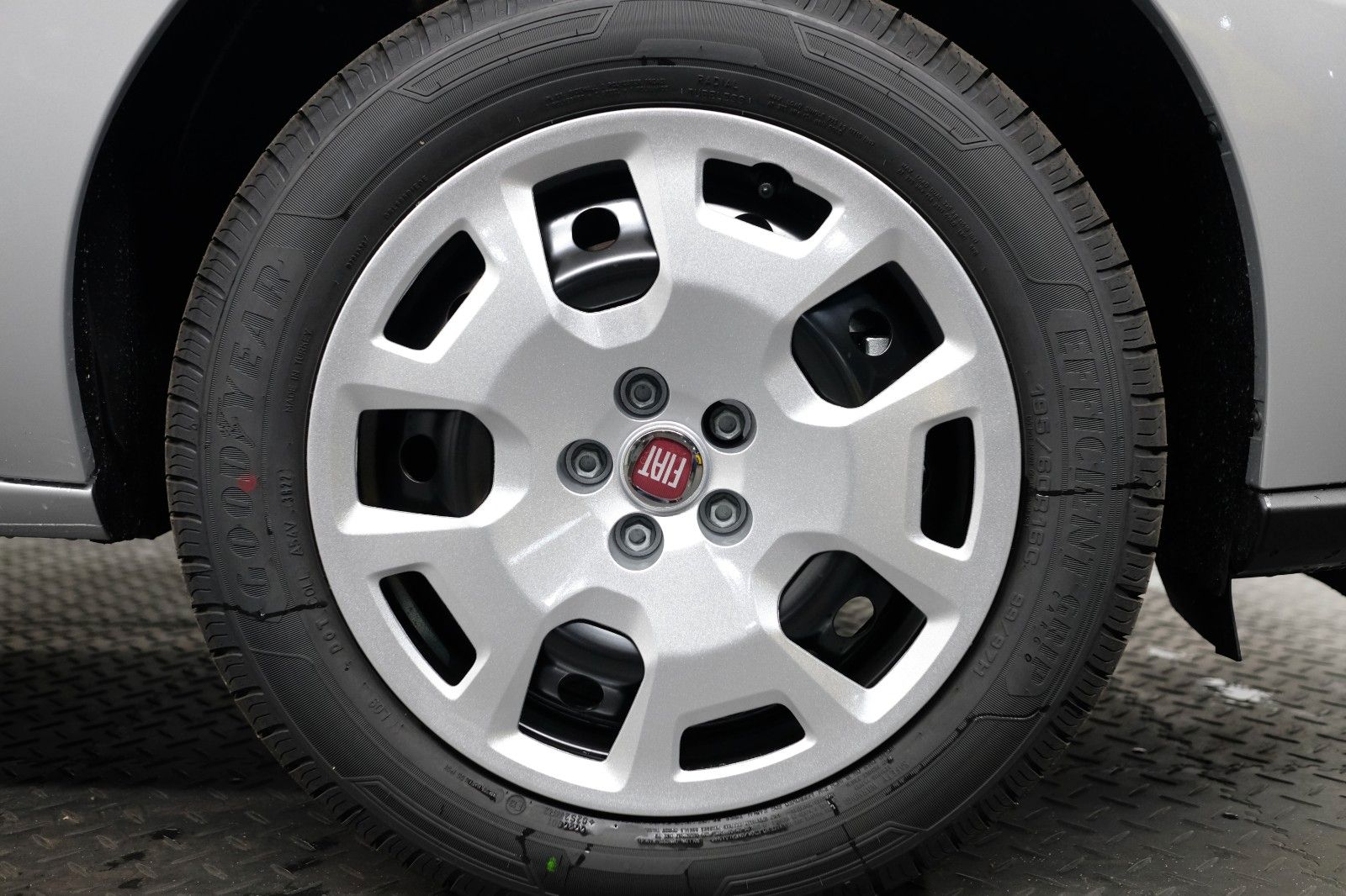 Fahrzeugabbildung Fiat Doblo Serie 2 Kombi L1H1 SX 1,6 Multijet 5-Sitze