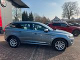 Volvo XC60 Summum AWD 306PS NAVI LEDER SITZHZG AUTOM. - Volvo XC60 mit Benzin-Antrieb