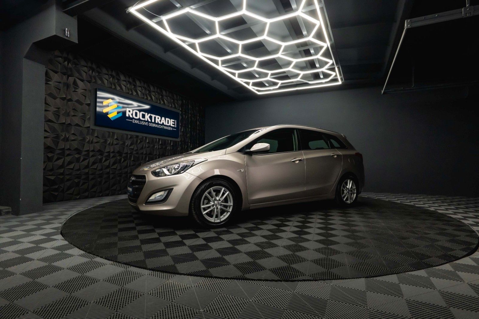 Fahrzeugabbildung Hyundai i30 cw blue Trend | 1.Hand | LED | AHK | LHZ