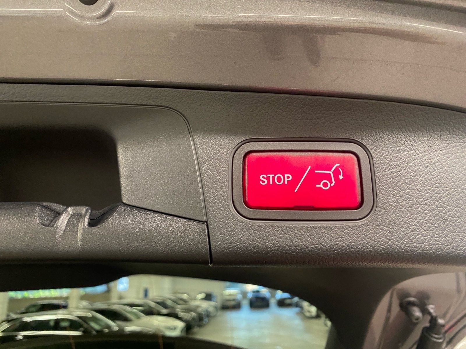 Fahrzeugabbildung Mercedes-Benz GLA 250 e Progressive*Pano*Distro*Burmester*360*