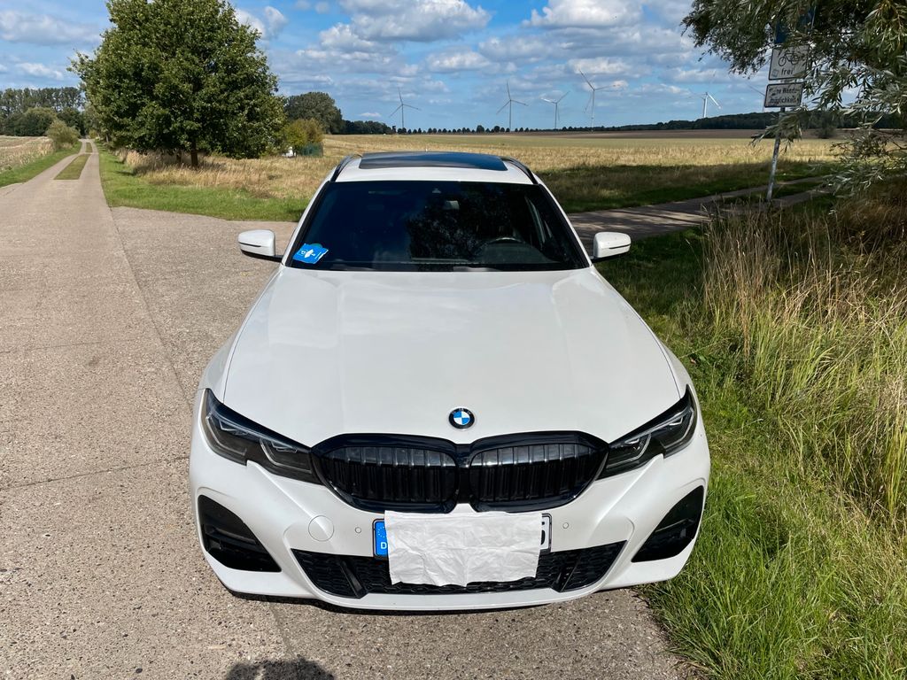 Image of BMW 330