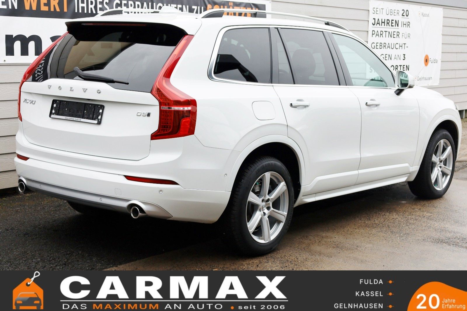 Fahrzeugabbildung Volvo XC90 Momentum AWD, Kamera, Navi, LED