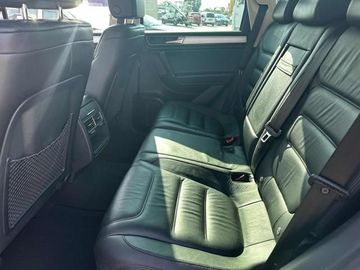 Volkswagen Touareg - 10