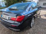 BMW 750i M-Paket ACC H.Kardon LED SoftC top Zustand - gebrauchte BMW 750 aus dem Jahr 2014