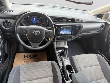 Toyota Auris - 10