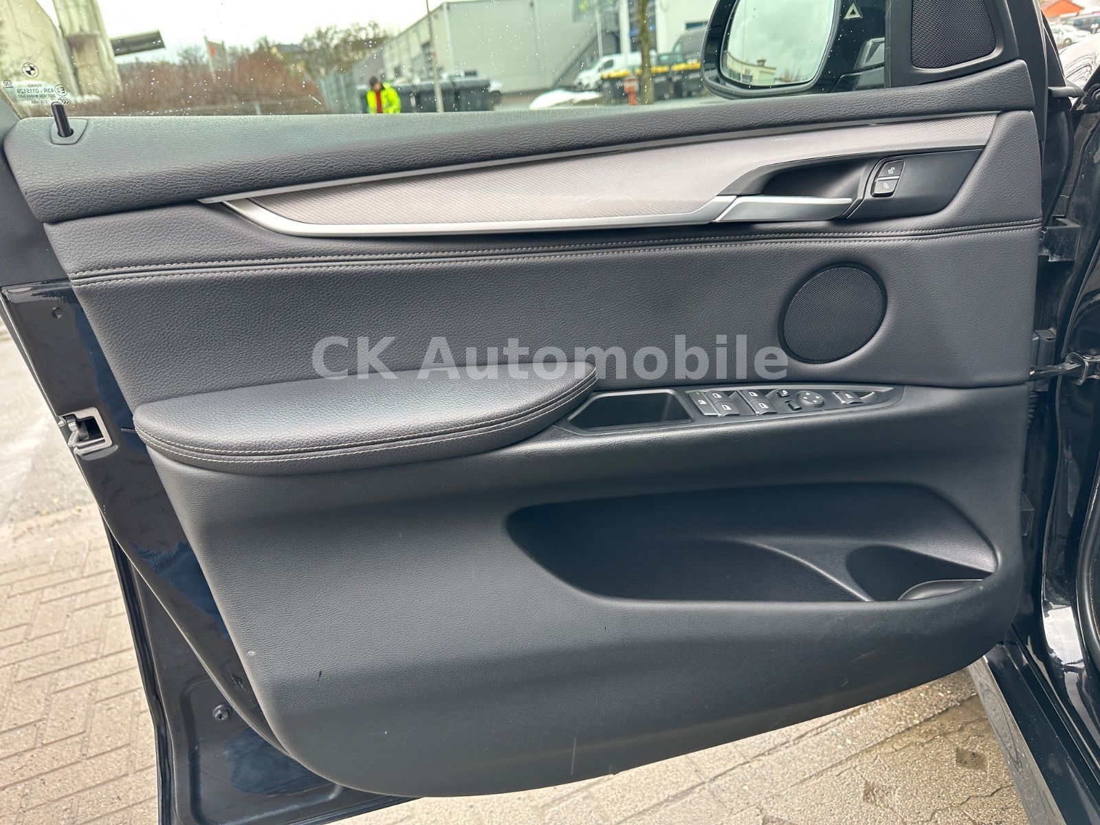 Fahrzeugabbildung BMW X5 xDrive 35i M-Sport/Navi/Pano/Head-Up/LED/AHK