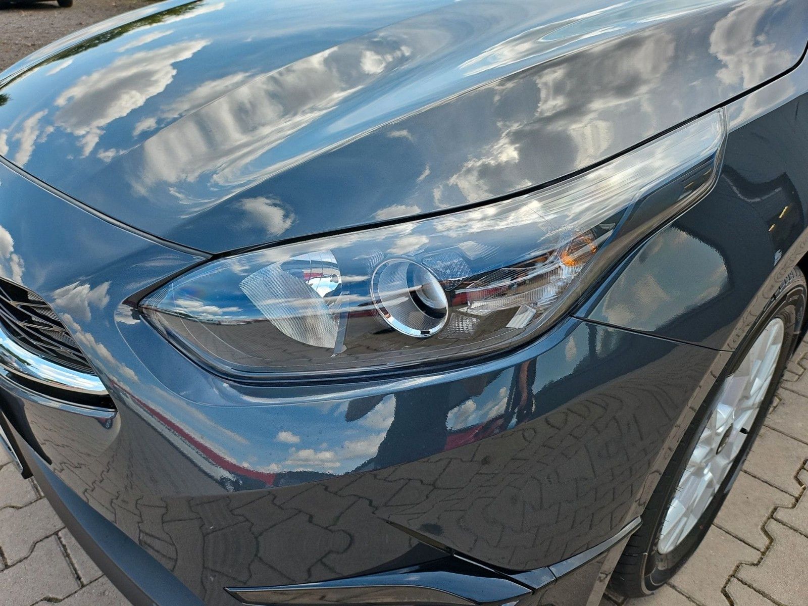 Fahrzeugabbildung Kia CEED_5 1.0T 100 VISION (NAV)