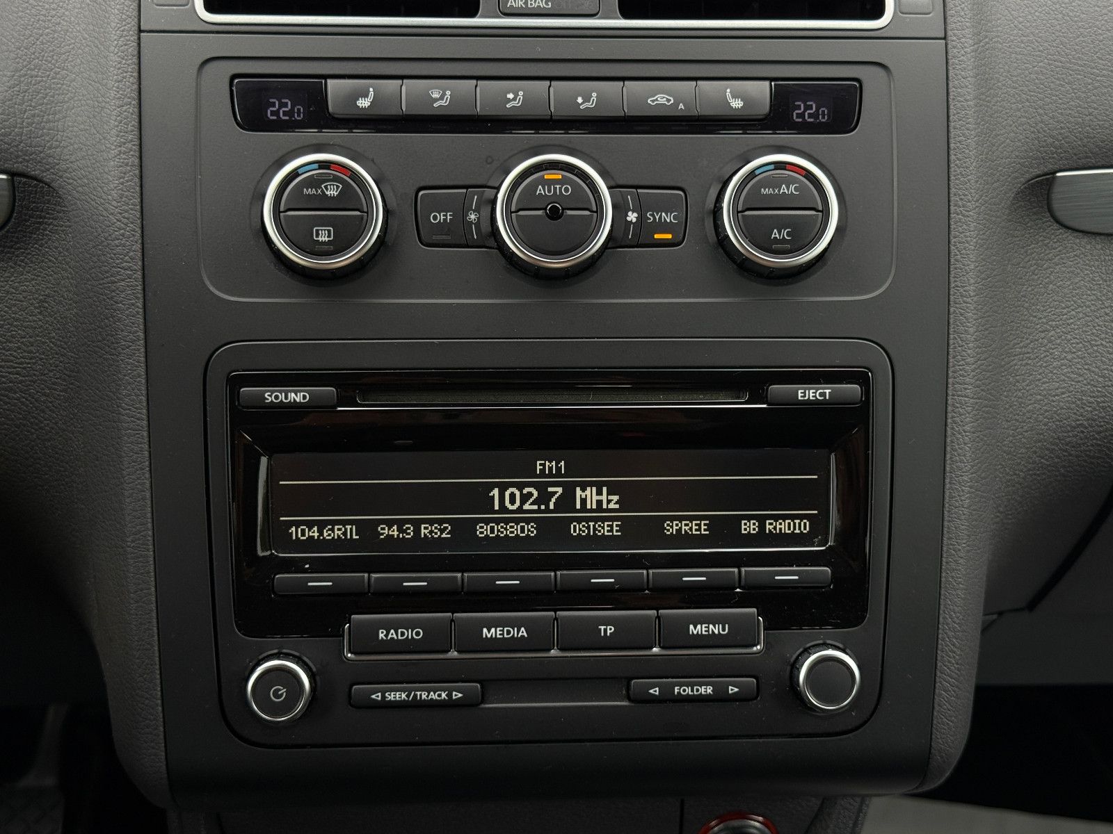 Fahrzeugabbildung Volkswagen Touran Cup 1.2 TSI 7-Sitzer Bi-Xenon GRA SHZ PDC