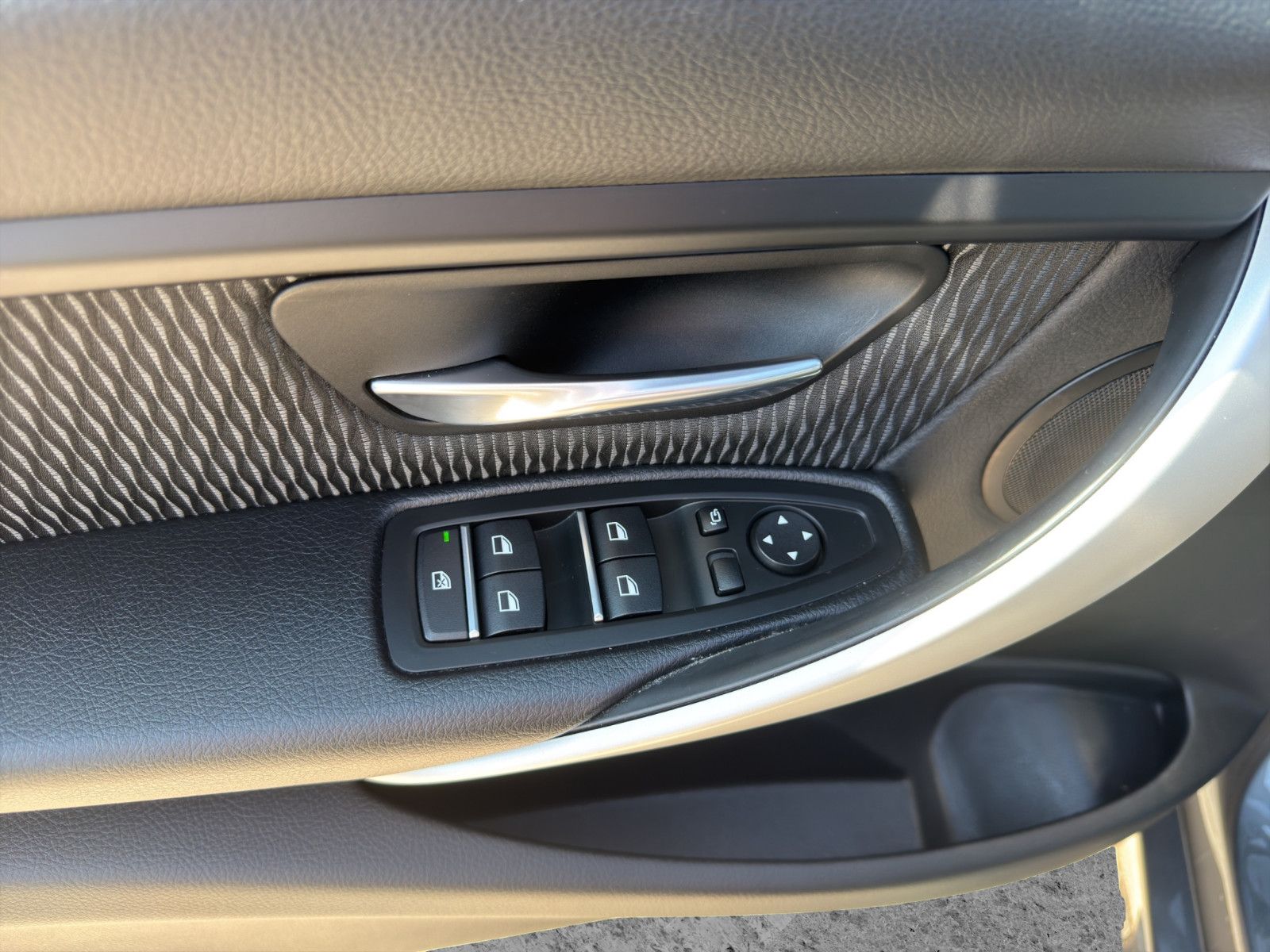 Fahrzeugabbildung BMW 316 Toruring Advantage *LED*Navi*SitzHZ*BlueTH*