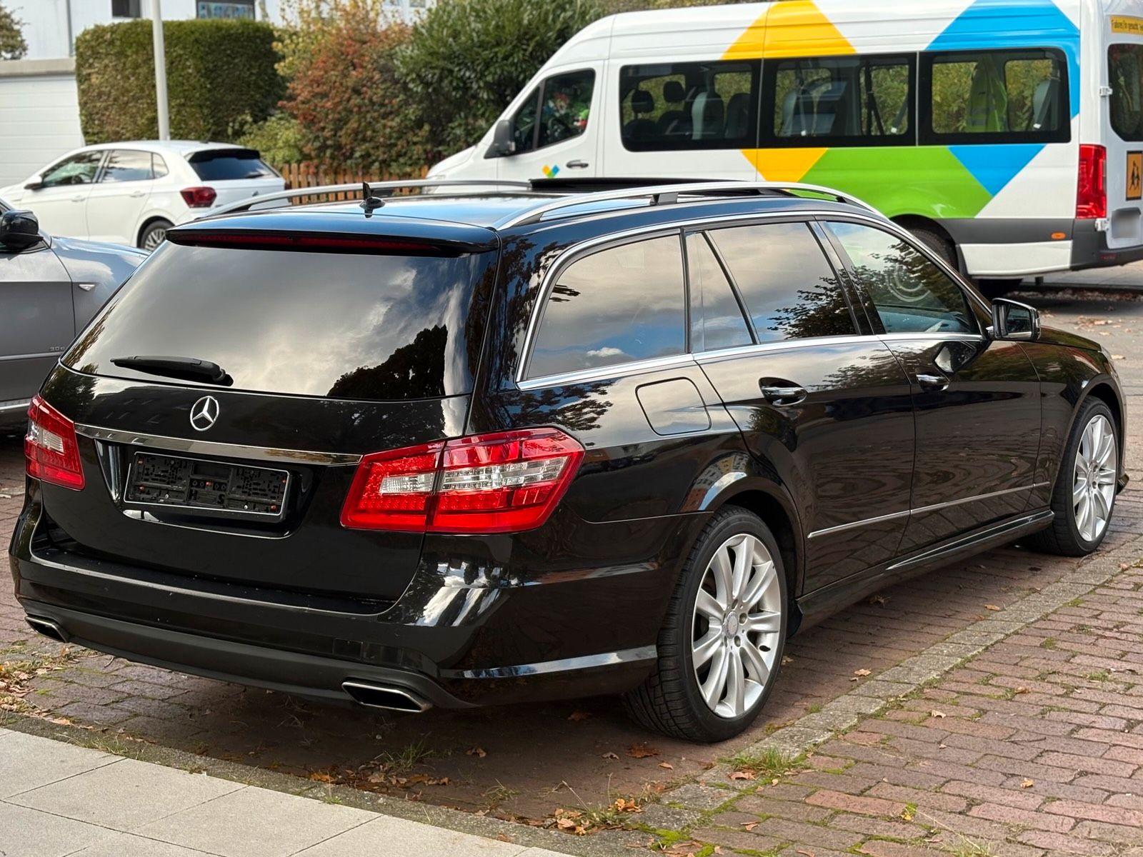 Mercedes-Benz E350 2010 — photo 8