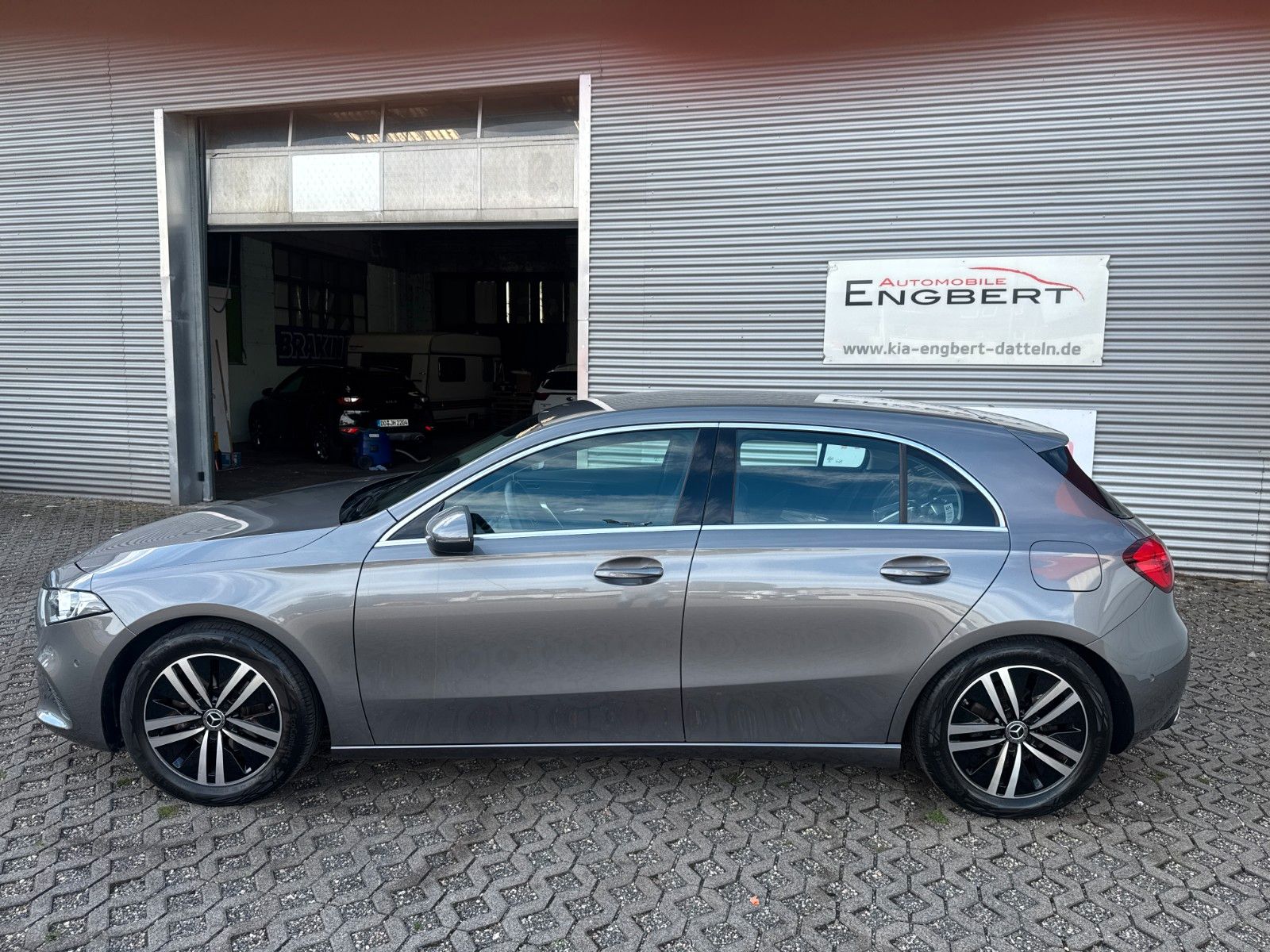 Mercedes-Benz A 180 Progressive Navi Carplay WKR SKR foto 4