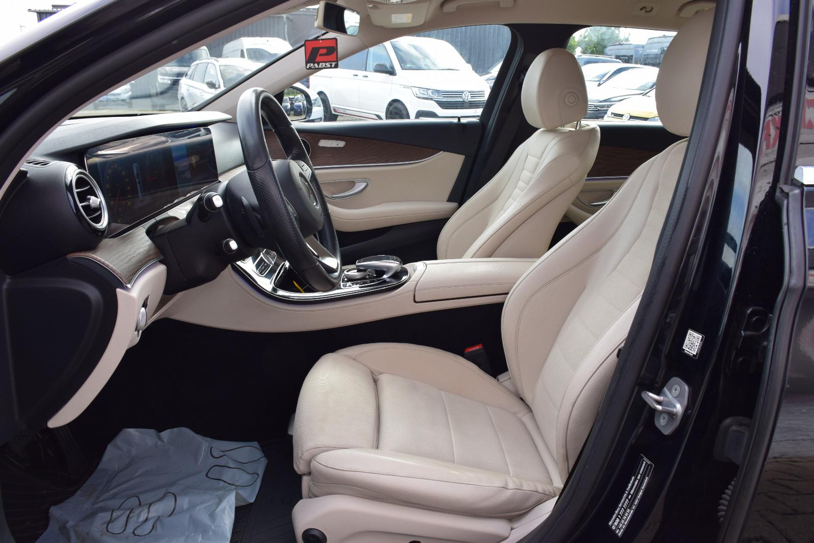Mercedes-Benz E 220 d T-Modell Avantgarde LED KAMERA AHK SHZ