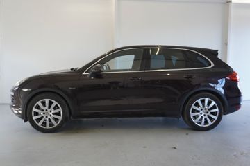 Porsche Cayenne - 2