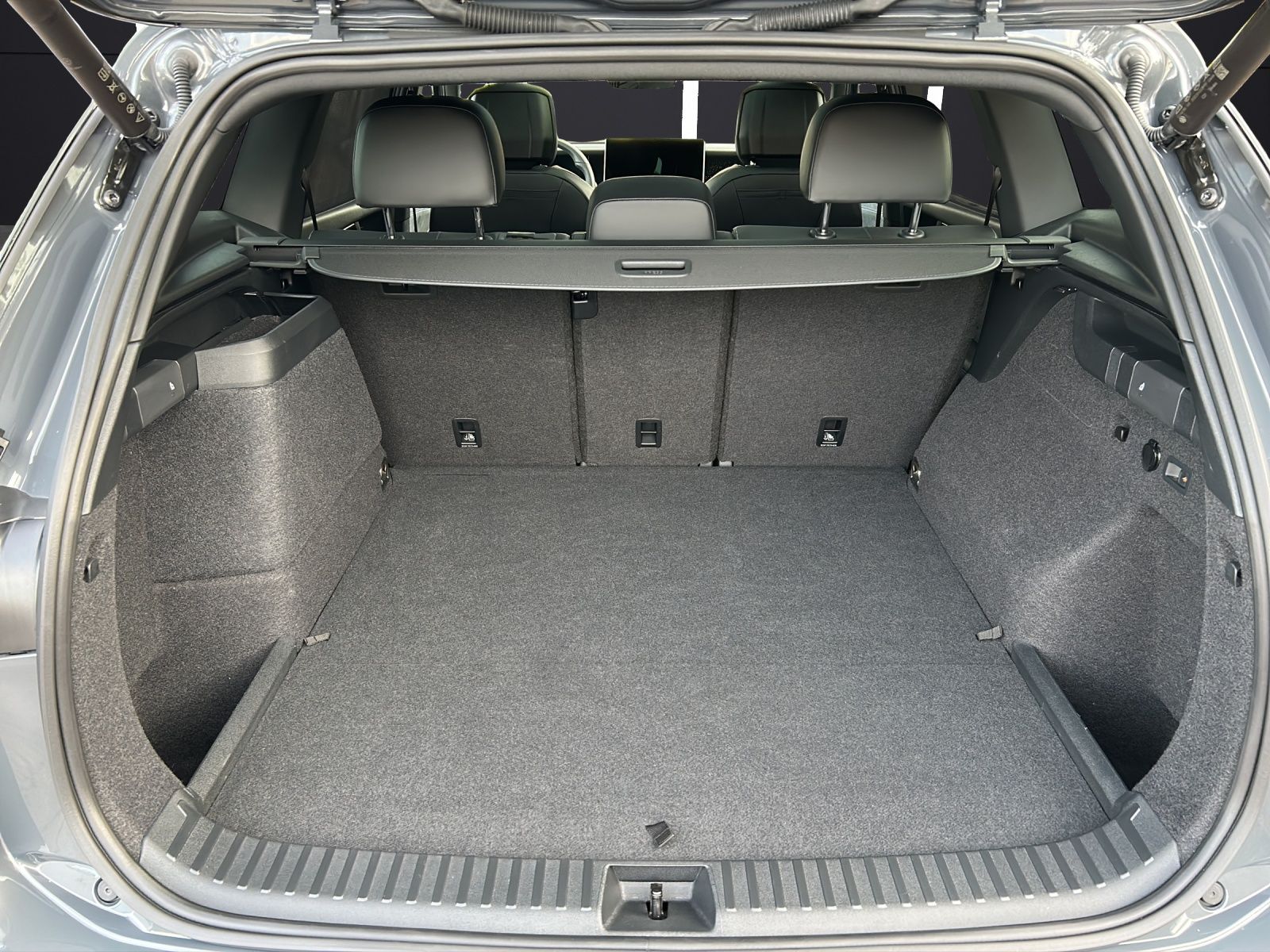 Fahrzeugabbildung Volkswagen Tayron R-Line PHEV DSG IQ.Light ACC AHK PANO SH