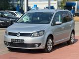 Volkswagen Touran Highline AHK' NAV' PDC' MFL - Volkswagen Touran mit Benzin-Antrieb: Limousine