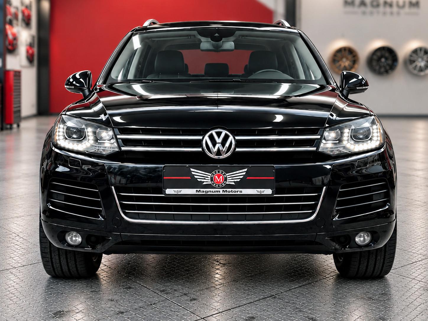 Volkswagen TOUAREG 3.0 TDi V6 EXCLUSIVE*Aut*Navi*Leder*AHK*