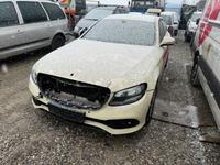 Mercedes-Benz E 200 E Limousine E 200 d