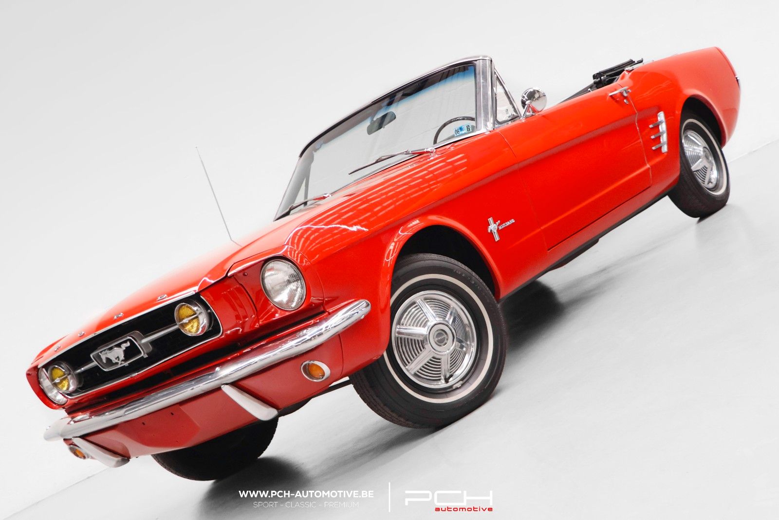 Ford Mustang - 1