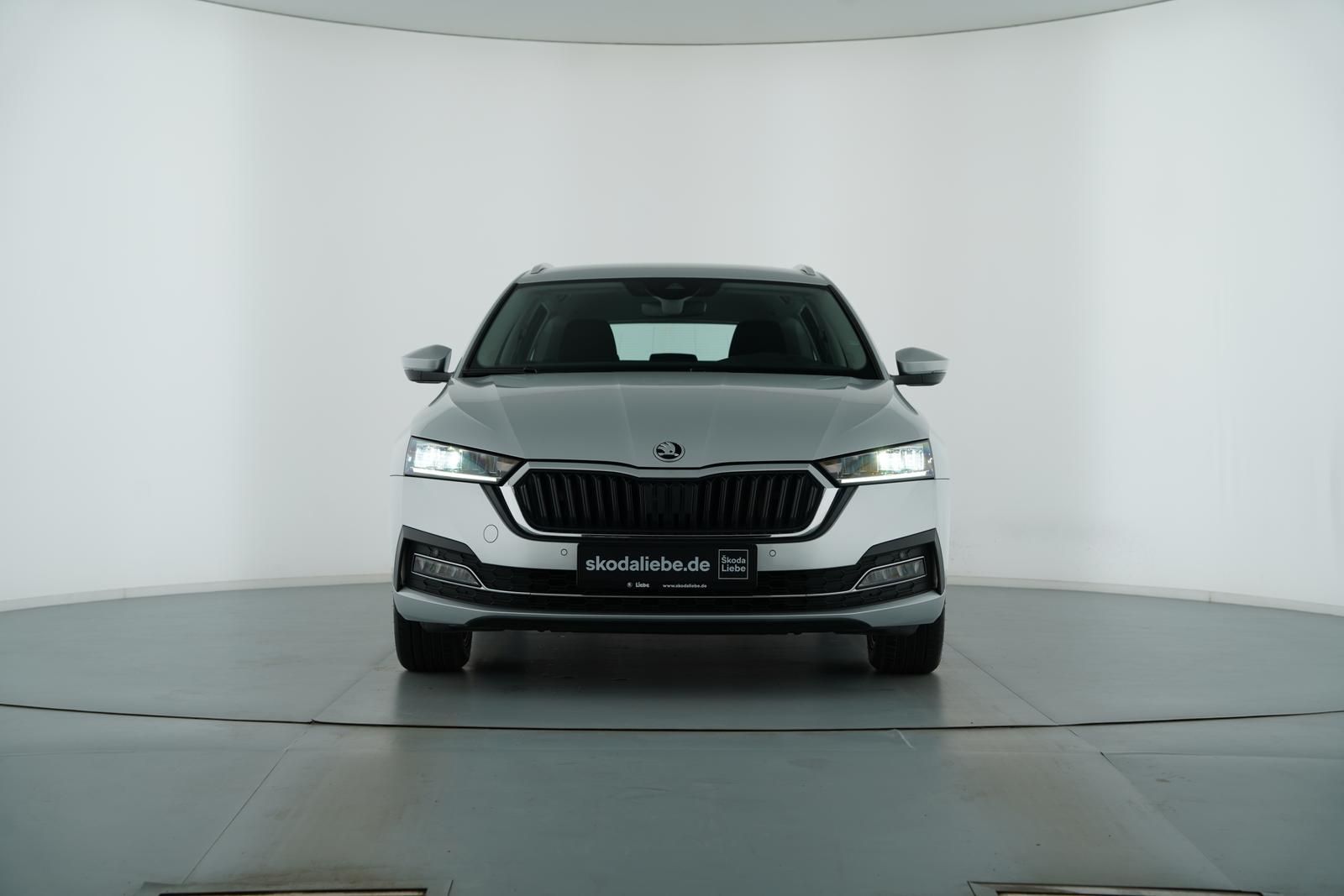 Skoda OCTAVIA COMBI STYLE 2.0TSI DSG 4x4 STANDHEIZUNG foto 3