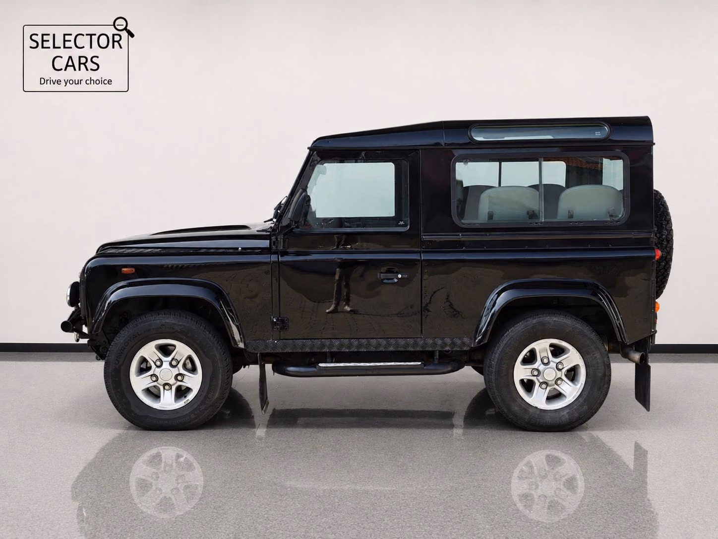 LAND ROVER DEFENDER 90 TD5 122CV - STATION WAGON - BVM - ATTELAGE FIXE