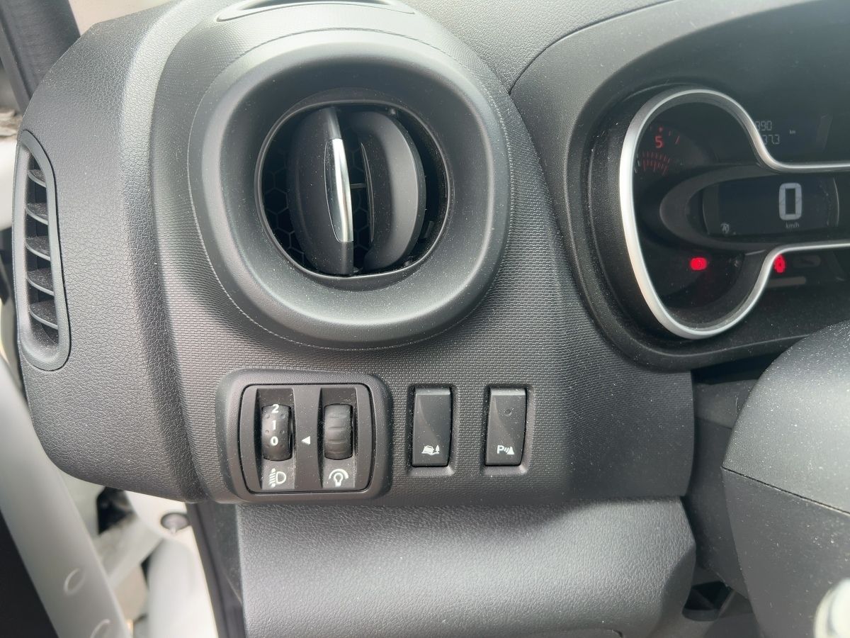 Fahrzeugabbildung Renault Trafic Lkw Komf. L1H1 2,8t dCi 120 Kamera Klima