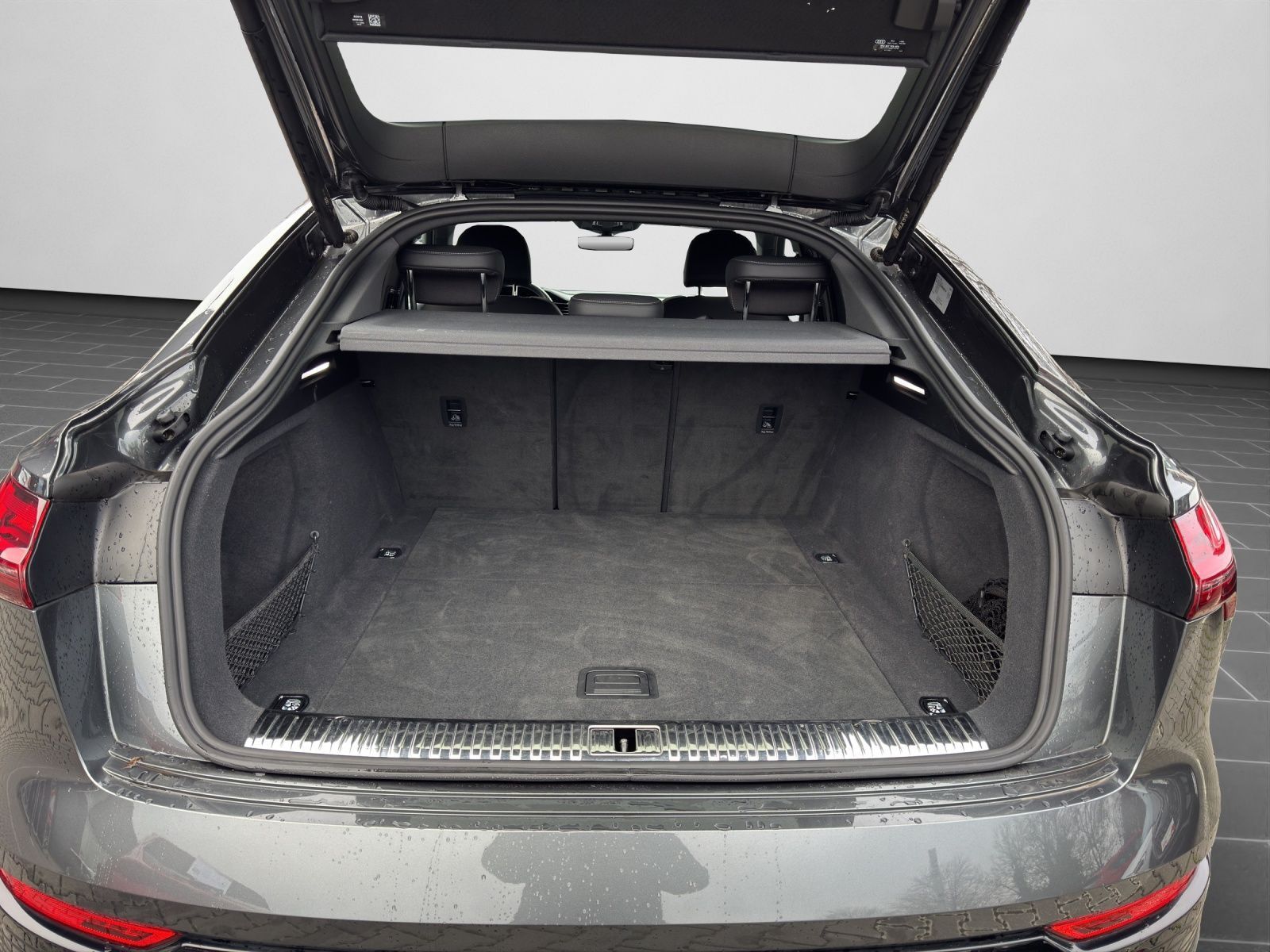 Audi Q8 e-tron - Bild 16