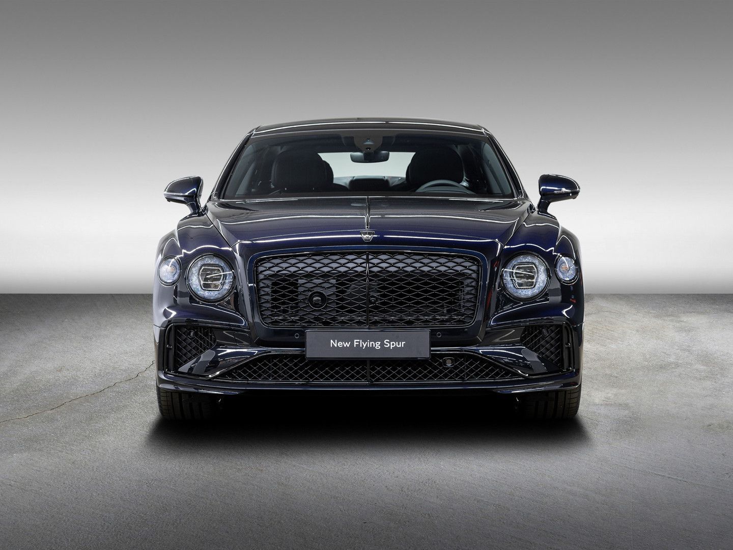 Bentley Flying Spur Black Edition V8 Hybrid |Limited Edi imagem 2