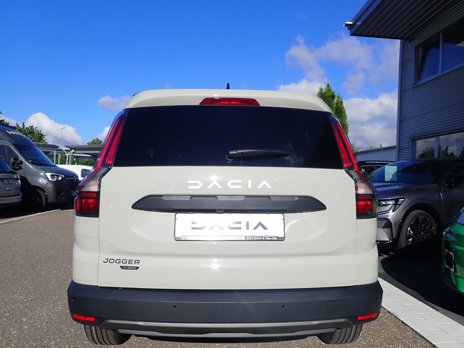Fahrzeugabbildung Dacia Jogger Journey hybrid 155 7-Sitzer