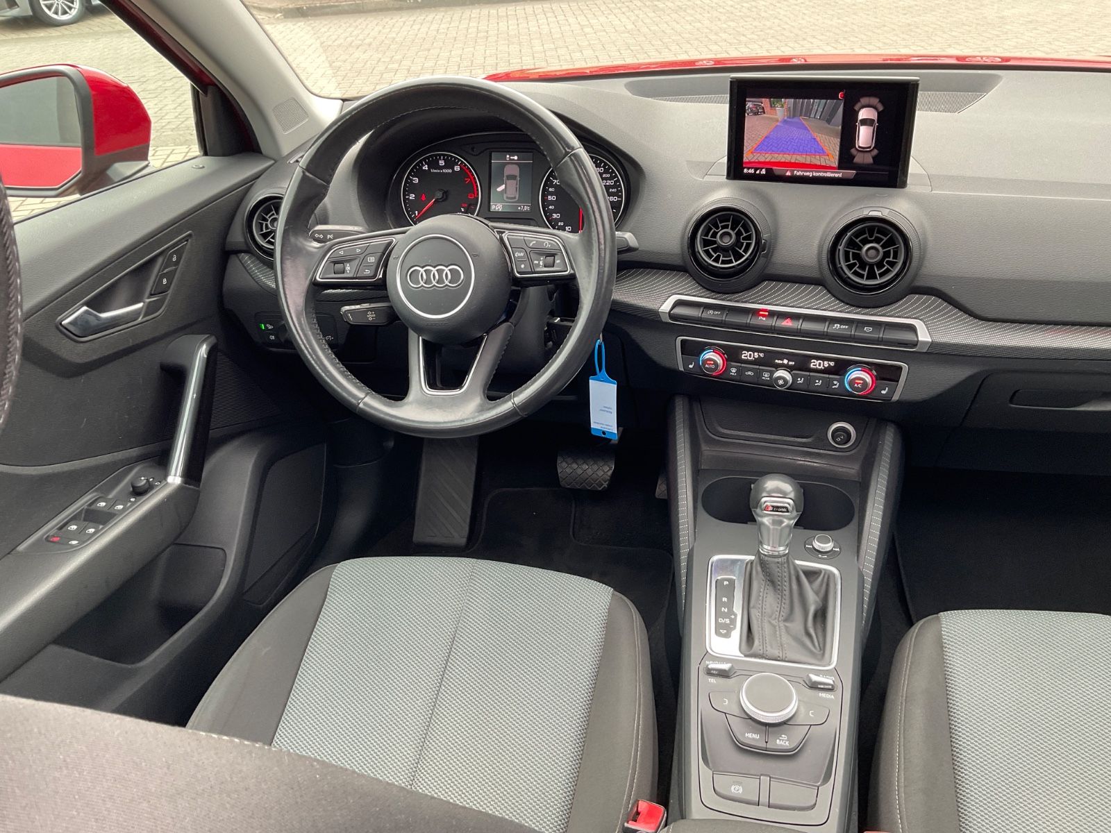Fahrzeugabbildung Audi Q2 35 TFSI S tronic,Panorama,Kamera,Xenon,Navi